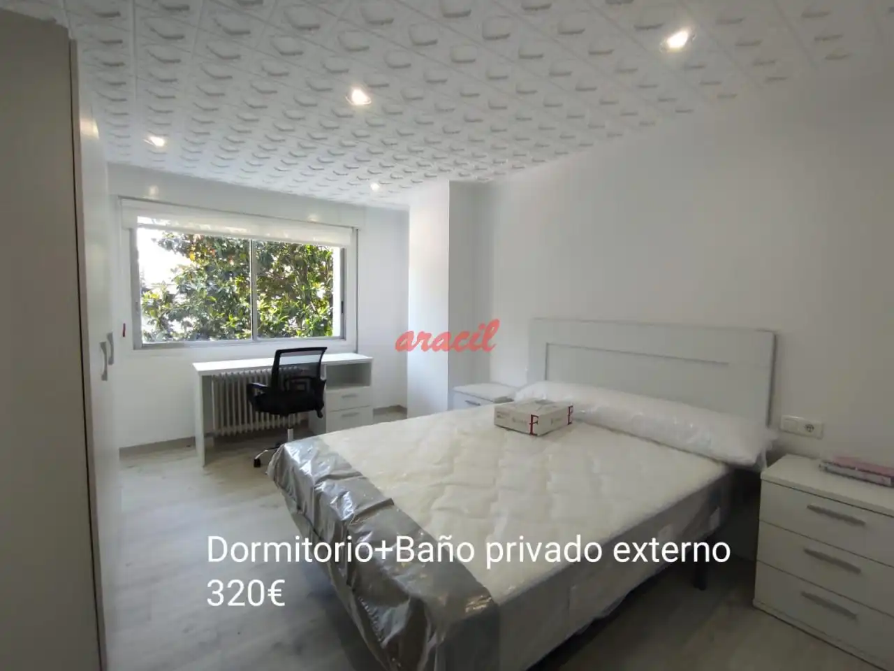 Bedroom of Flat for share in Ourense Capital   with Heating, Furnished and Balcony