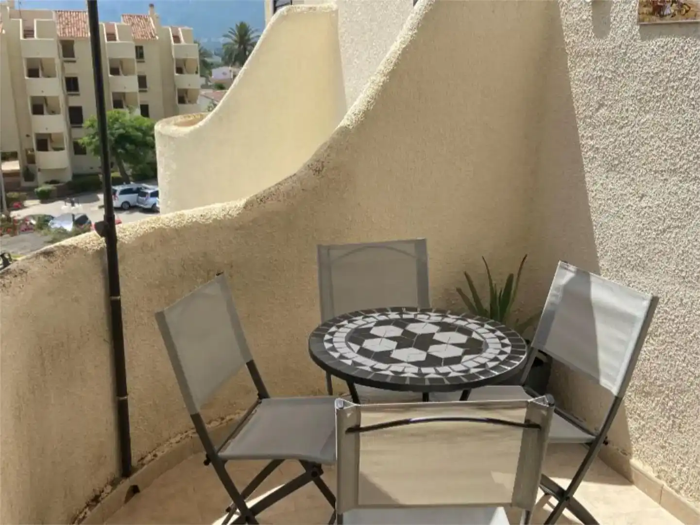 Terrassa de Pis de lloguer en Dénia amb Aire condicionat, Jardí privat i Piscina