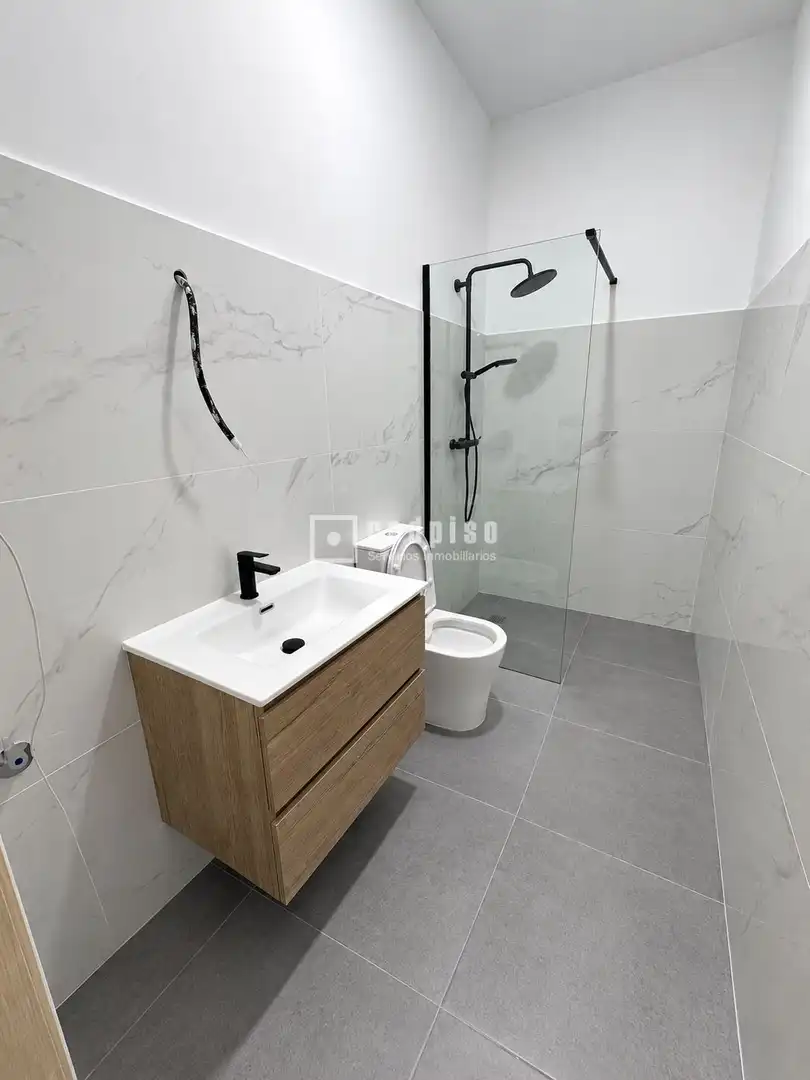 Bathroom of Apartments for sale in Carretera de Cádiz