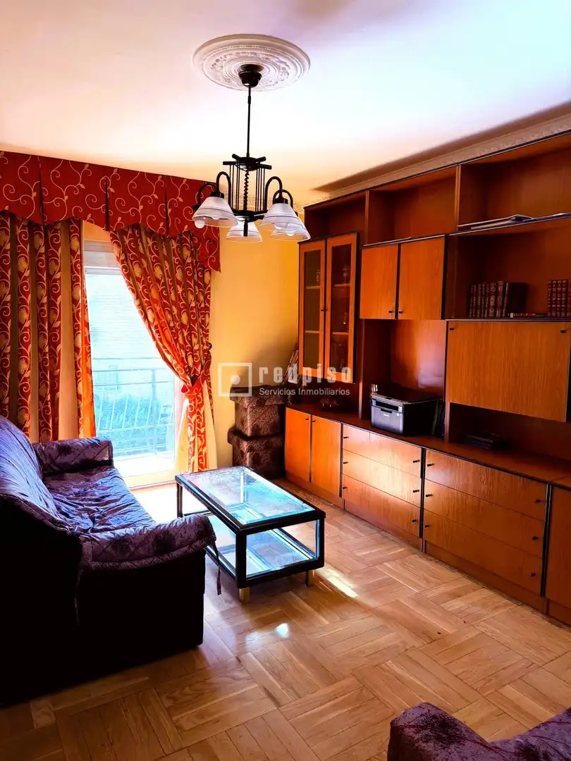 Vista exterior de Piso en venta en Parla con Calefacción, Terraza y Trastero