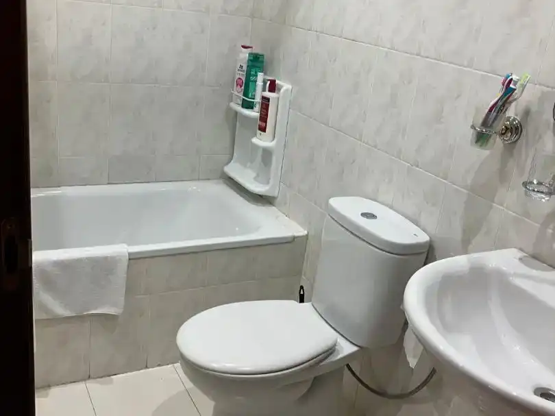Badezimmer von Wohnung zur Miete in Castro-Urdiales mit Schwimmbad