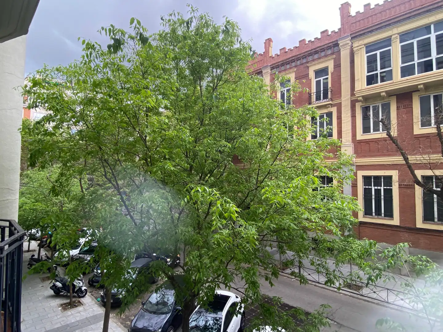Exterior view of Office for rent in Madrid  with Air Conditioner, Heating and Internet