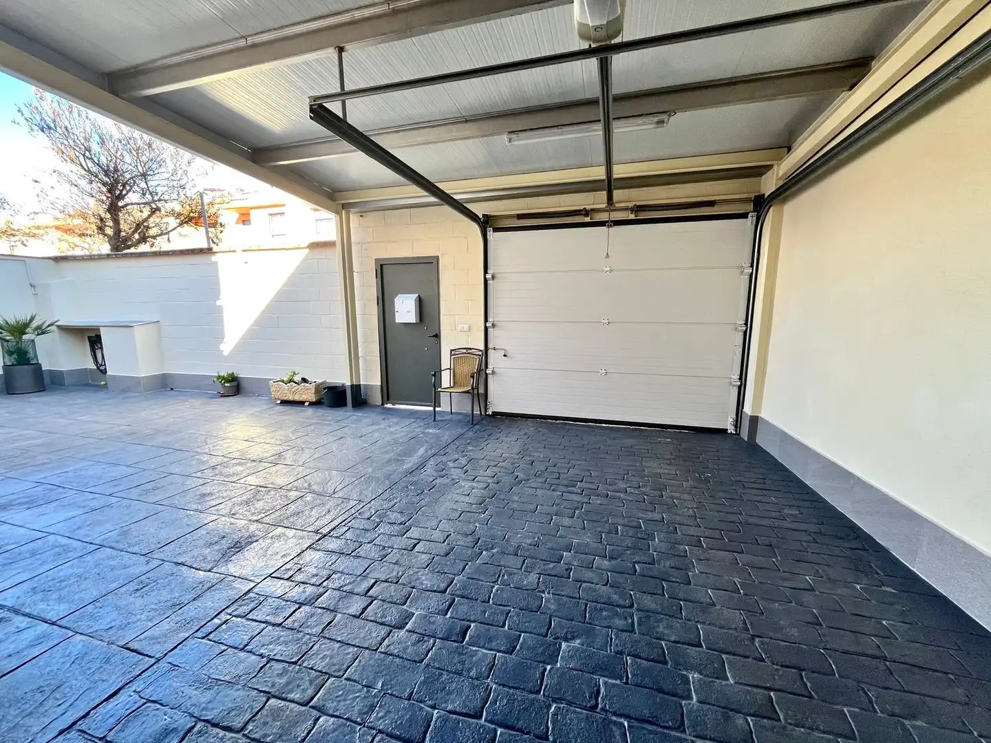 Parking de Casa adosada en venta en Ciudad Real con Aire acondicionado, Calefacción y Internet