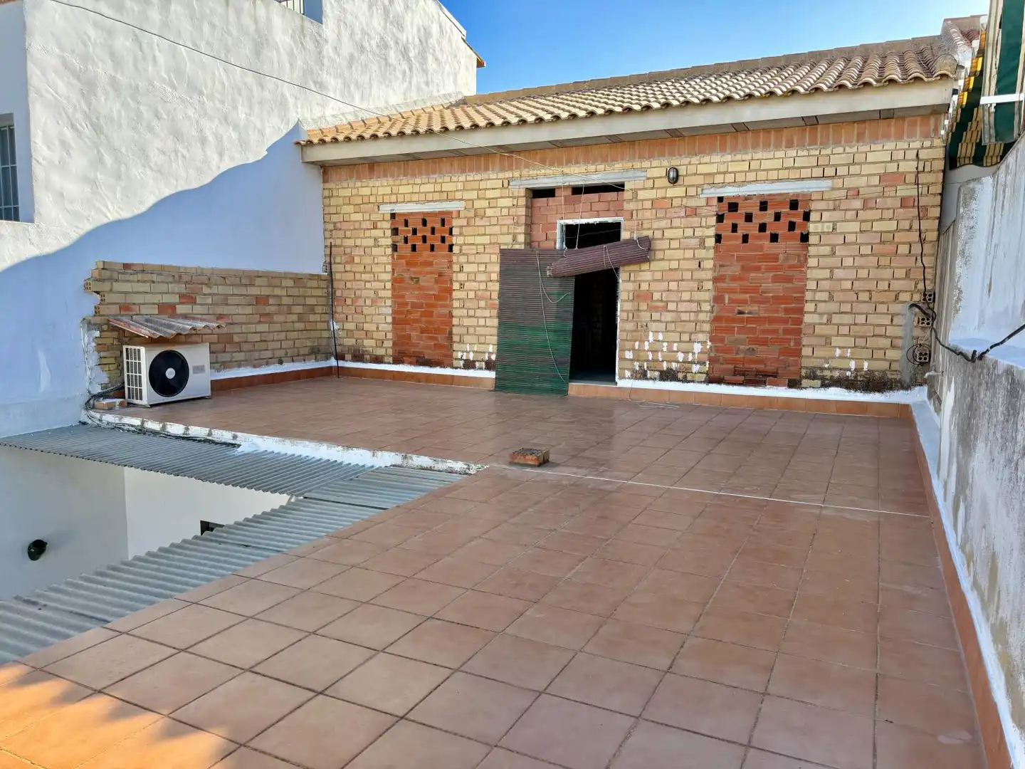 Terrassa de Casa o xalet en venda en Pilas amb Aire condicionat, Calefacció i Traster