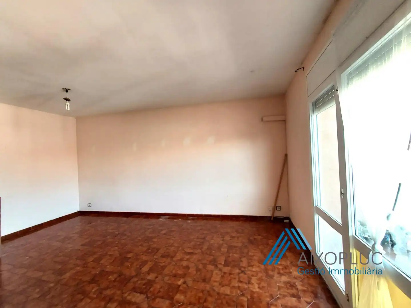 Wohnzimmer von Wohnung zur Miete in Sant Martí Sarroca