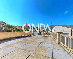 Vista exterior de Casa o xalet en venda en Camarasa amb Calefacció, Terrassa i Balcó