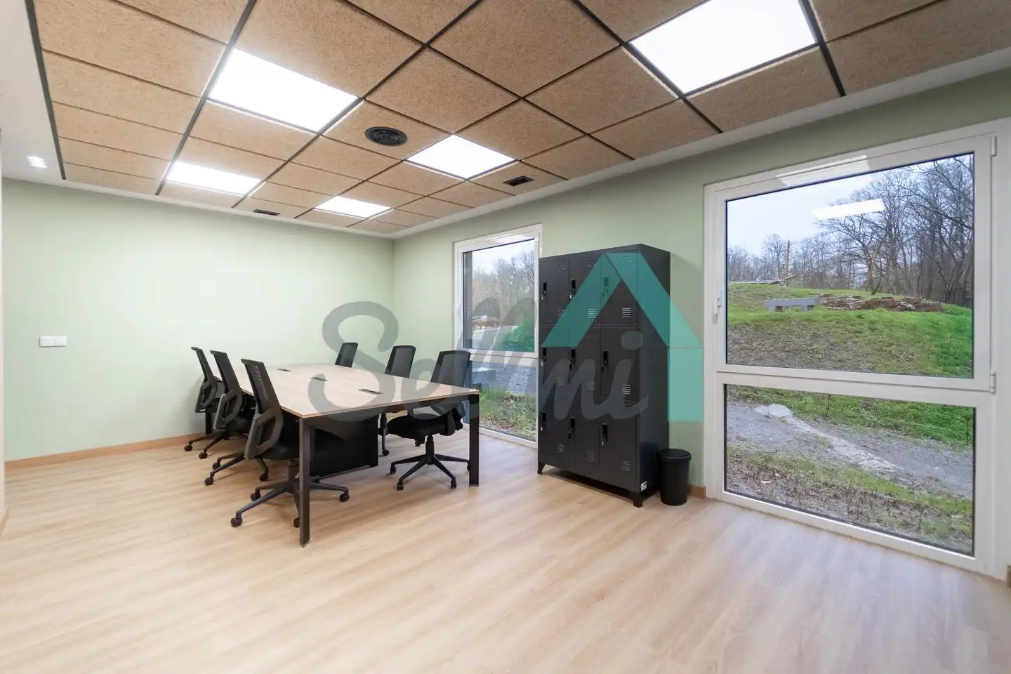 Office for rent in Ribera de Arriba  with Air Conditioner and Furnished