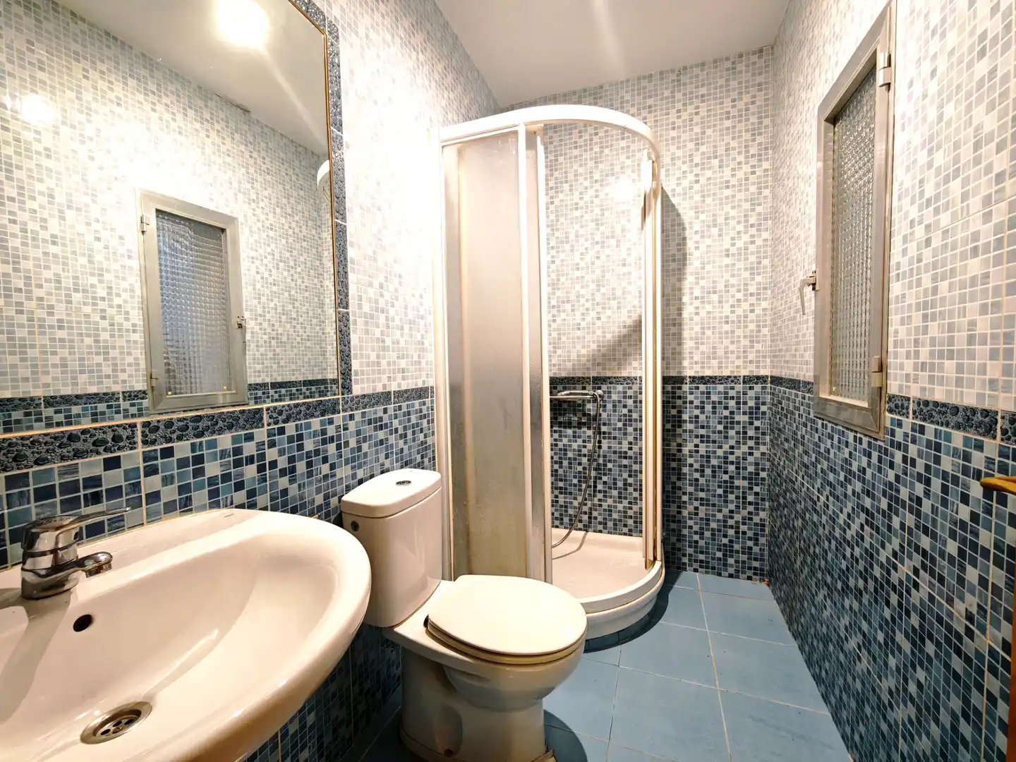 Baño de Piso en venta en Madrid con Calefacción y Amueblado