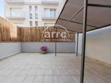 Piso con balcón en venta en Ocata
