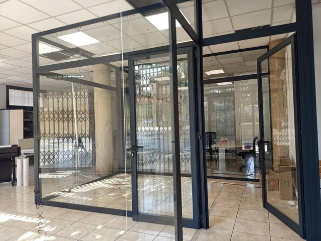 Local comercial en Venta en Calle de Joan Maragall, 1 en Estació del Nord