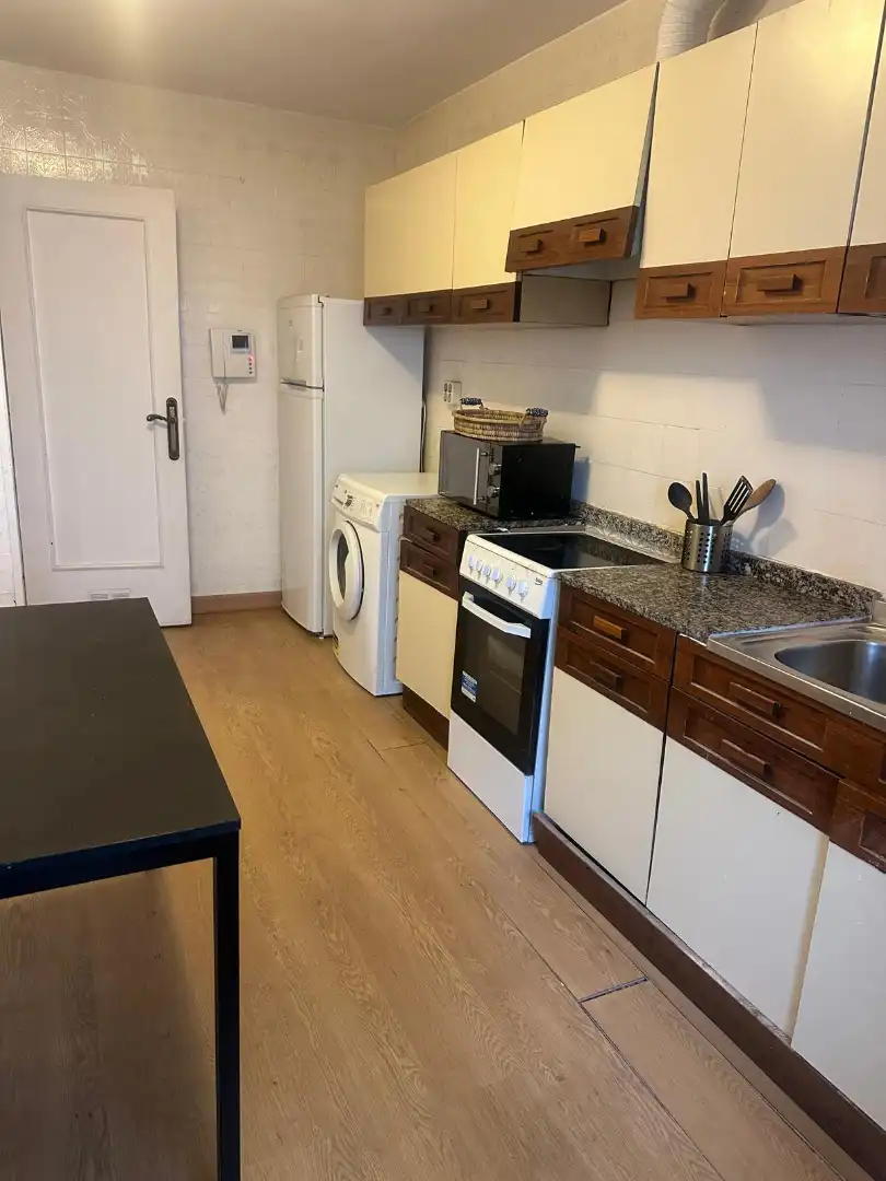 Küche von Wohnung zum Verkauf in Oviedo  mit Heizung, Parkett und Terrasse