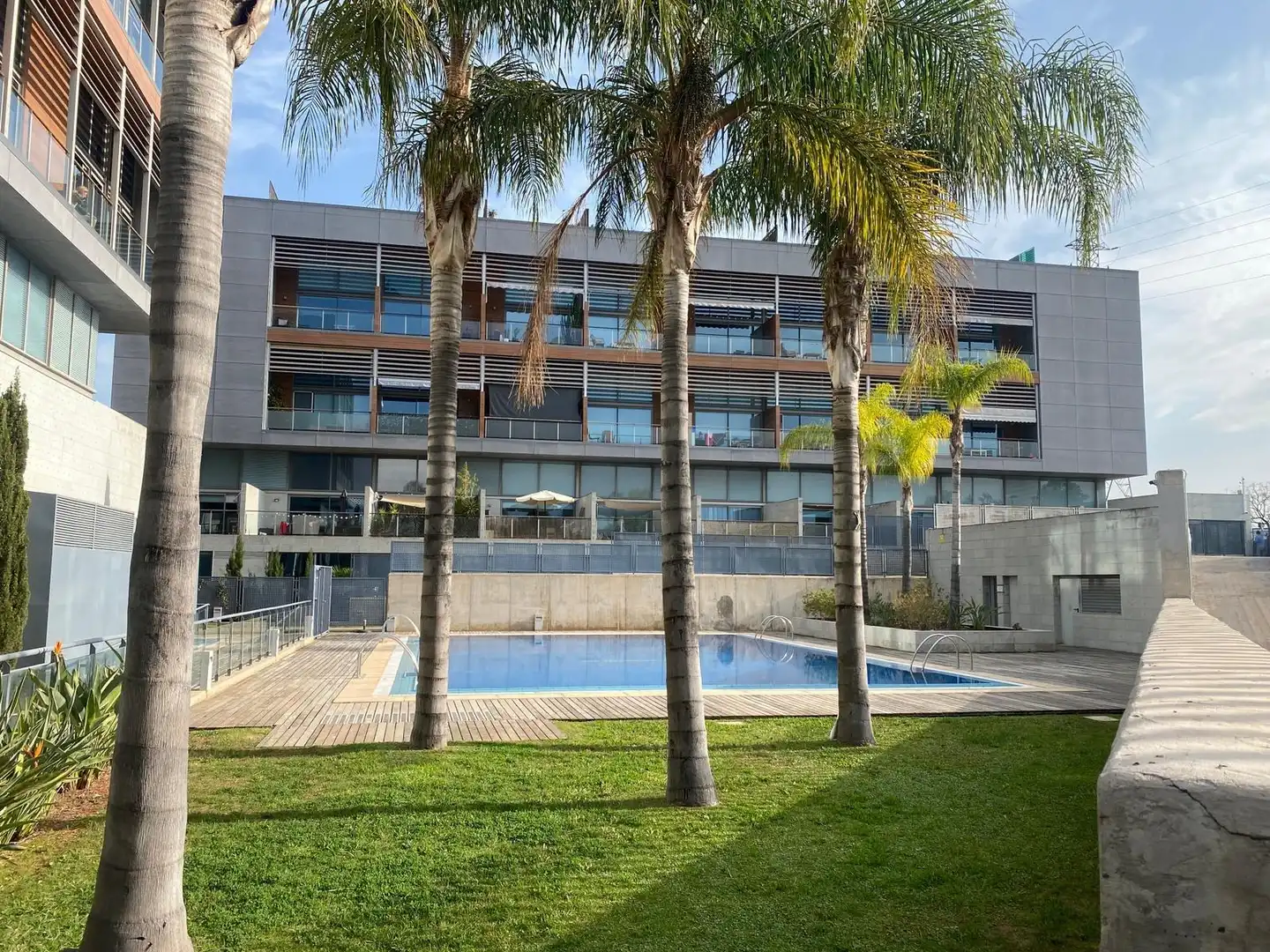 Swimming pool of Flat for rent in  Valencia Capital  with Air Conditioner, Private garden and Terrace