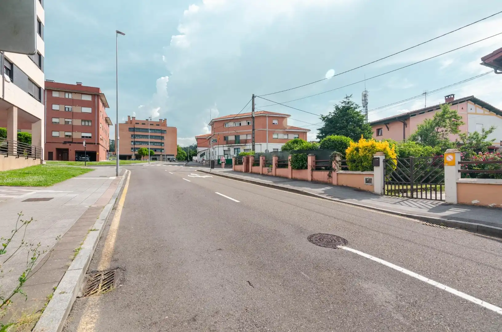 Vista exterior de Piso en venta en Siero con Calefacción, Parquet y Trastero