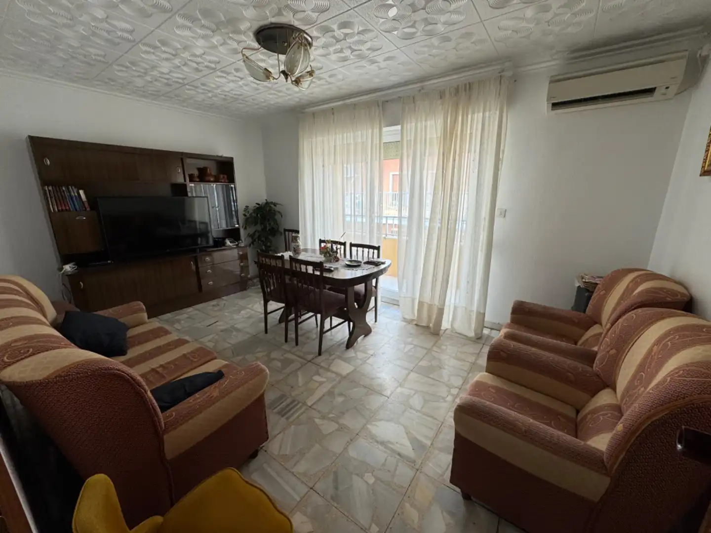 Living room of Detached homes for sale in Villena  with Air Conditioner, Terrace and Storage room