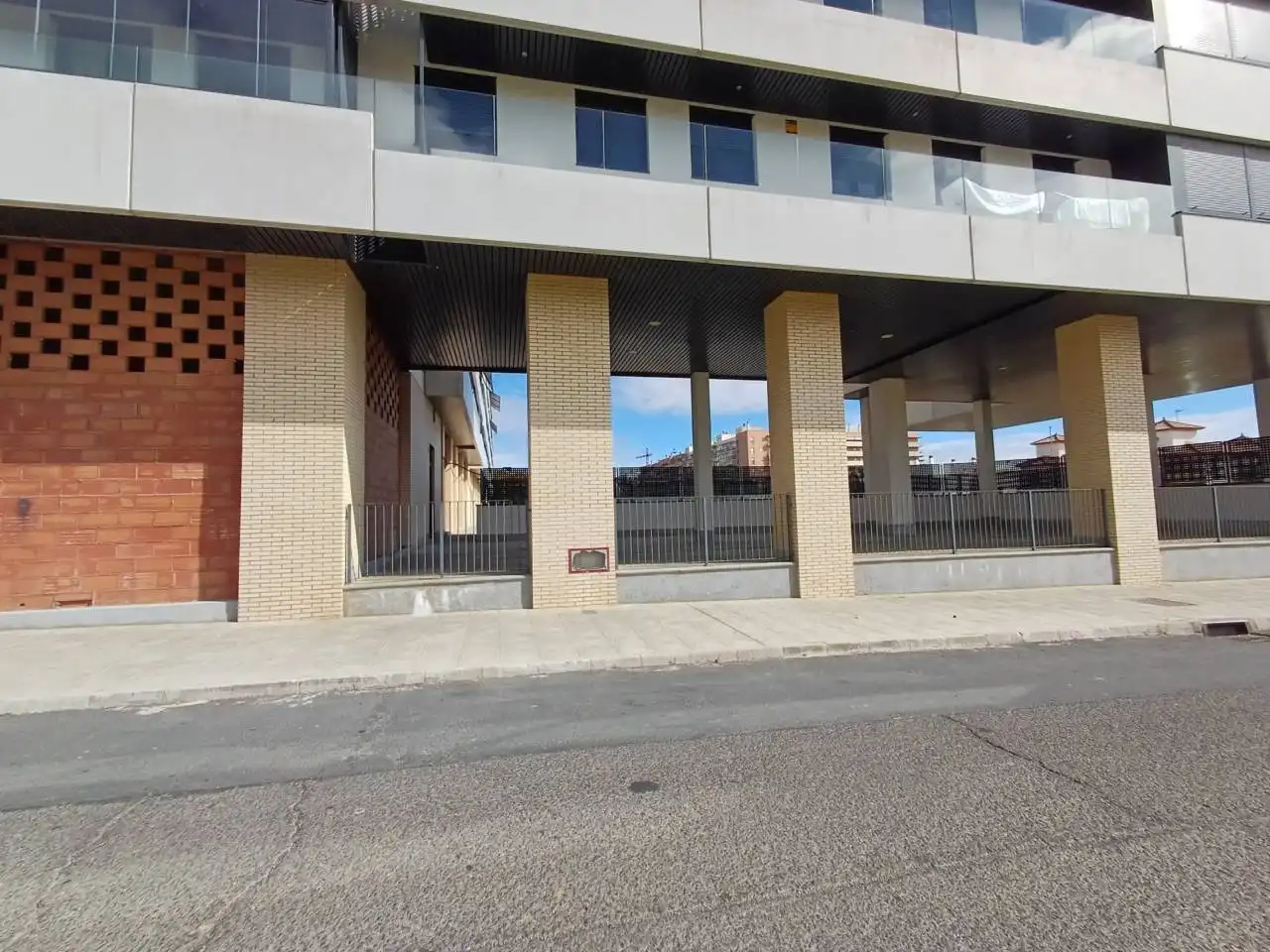 Exterior view of Commercial properties for rent in Huelva