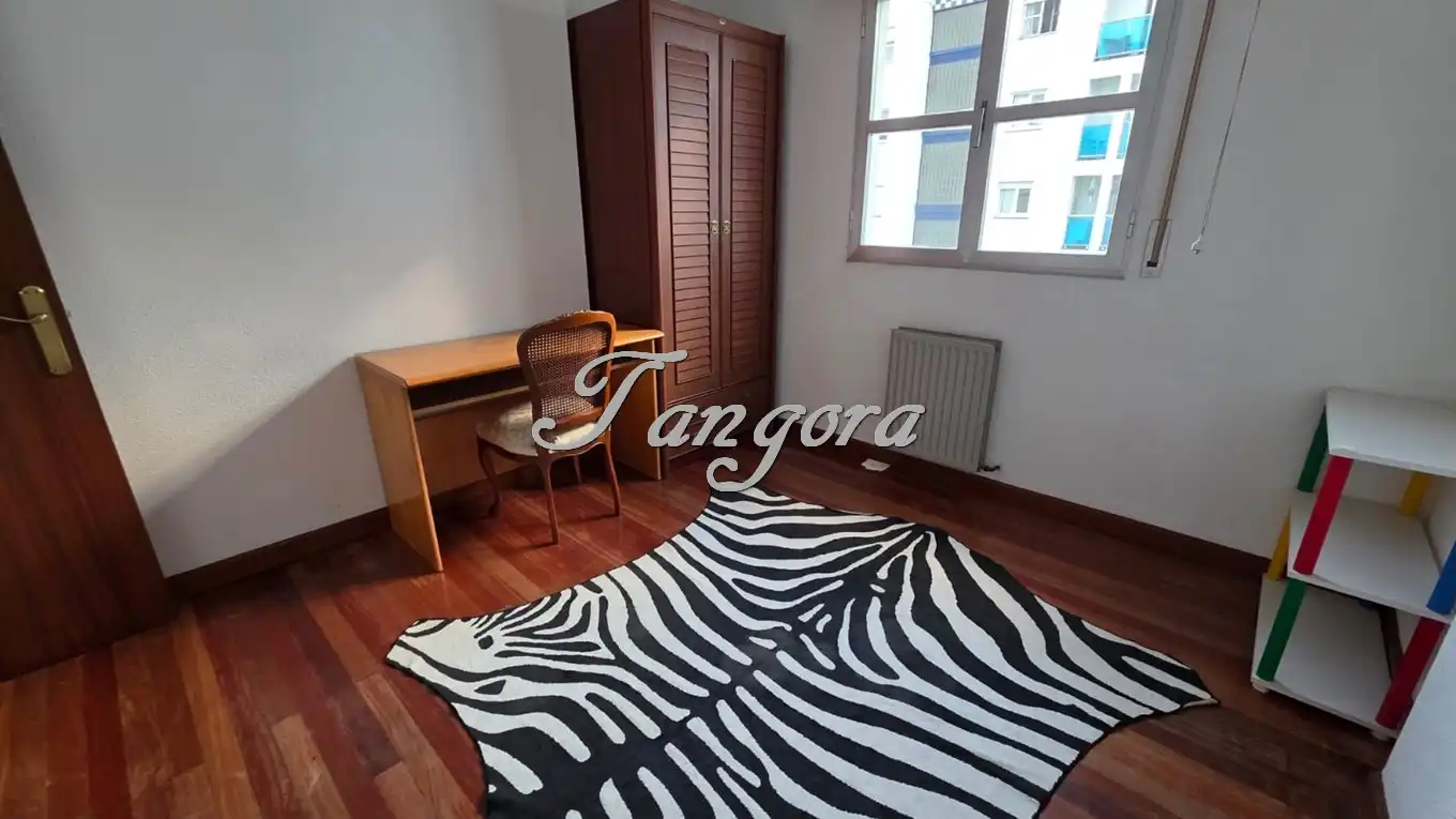 Schlafzimmer von Wohnung zur Miete in Castro-Urdiales mit Heizung, Terrasse und Möbliert