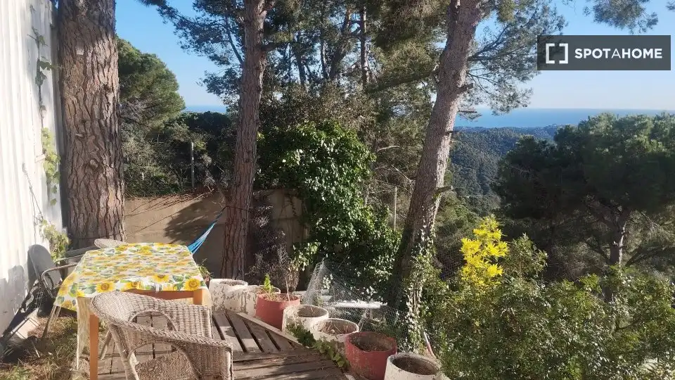 Terraza de Apartamento para compartir en Sant Cebrià de Vallalta con Aire acondicionado, Terraza y Amueblado