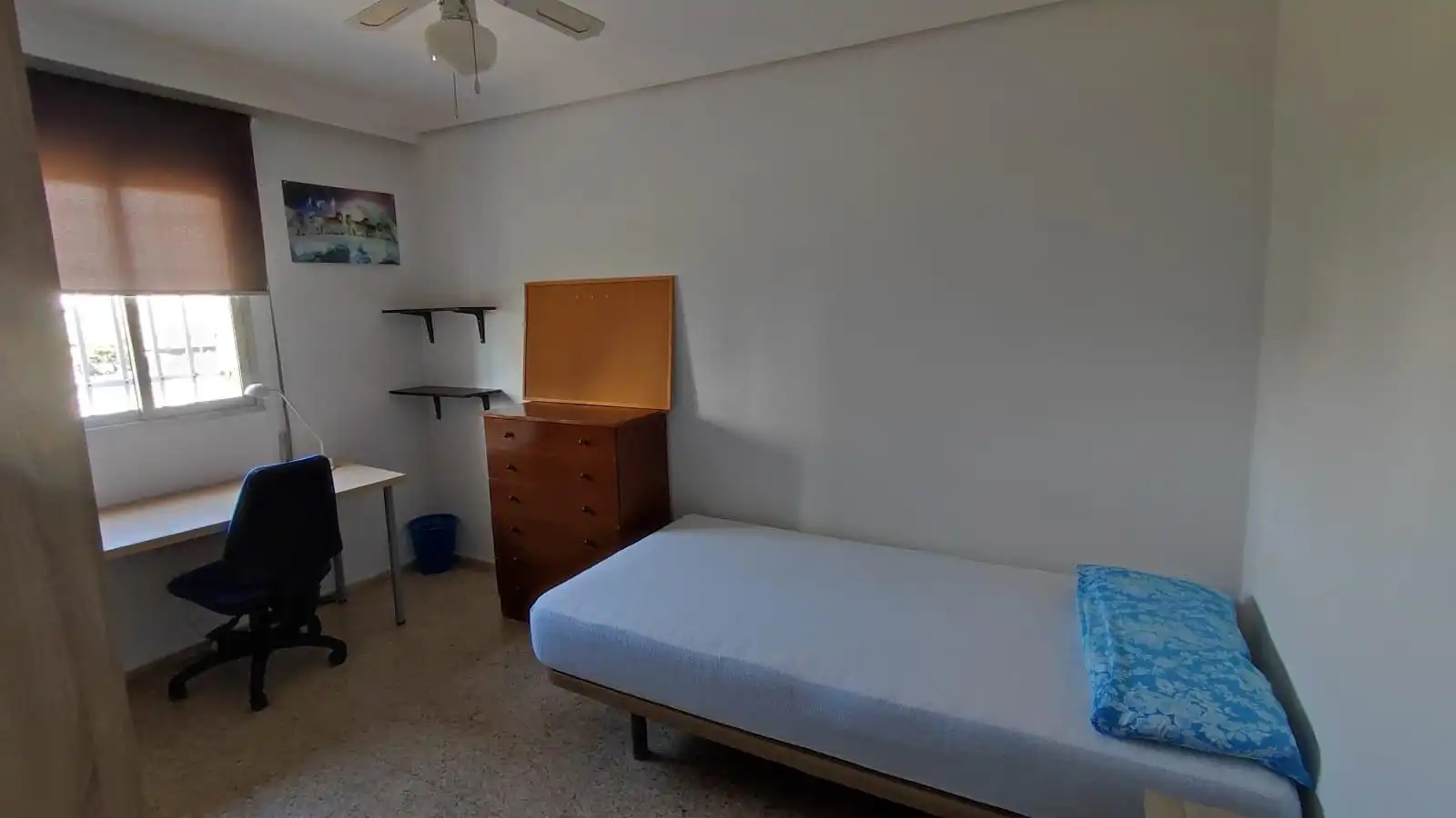 Bedroom of Flat for rent in Sevilla  with Air Conditioner and Furnished