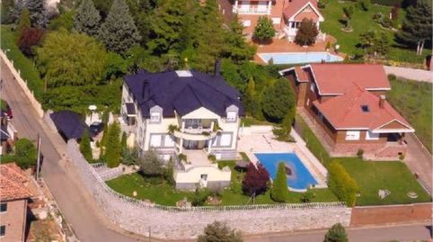 Foto 2 de Casa o chalet en venta en Los Acebos, Valdefresno, León
