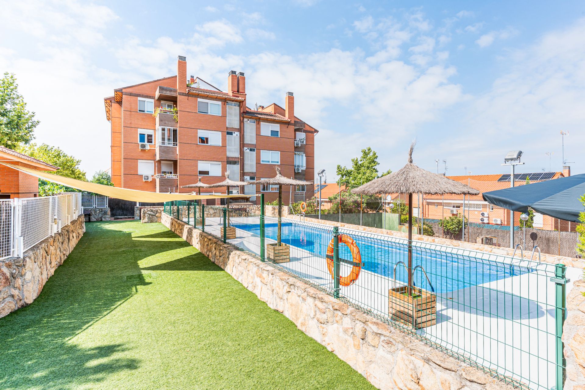 Schwimmbecken von Wohnung zum verkauf in Boadilla del Monte mit Heizung, Terrasse und Abstellraum