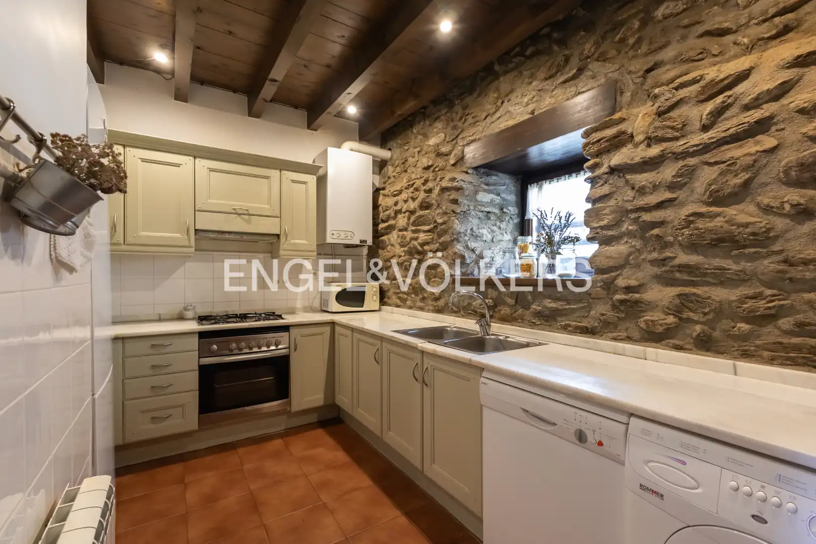 Cocina de Casa adosada en venta en Fontanals de Cerdanya con Calefacción, Parquet y Terraza