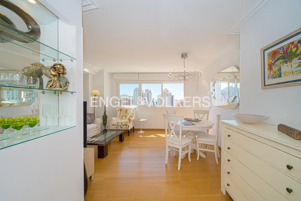 Vista exterior de Apartamento en venta en Benidorm con Aire acondicionado, Trastero y Amueblado