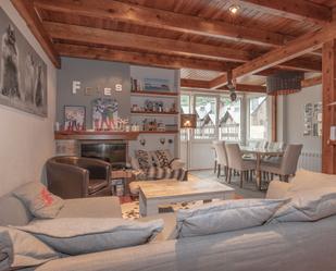 Living room of Apartment for sale in Vielha e Mijaran  with Heating, Parquet flooring and Storage room