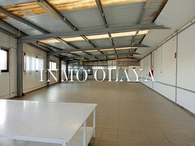 Nave industrial en Venta en Pla d'en Boet