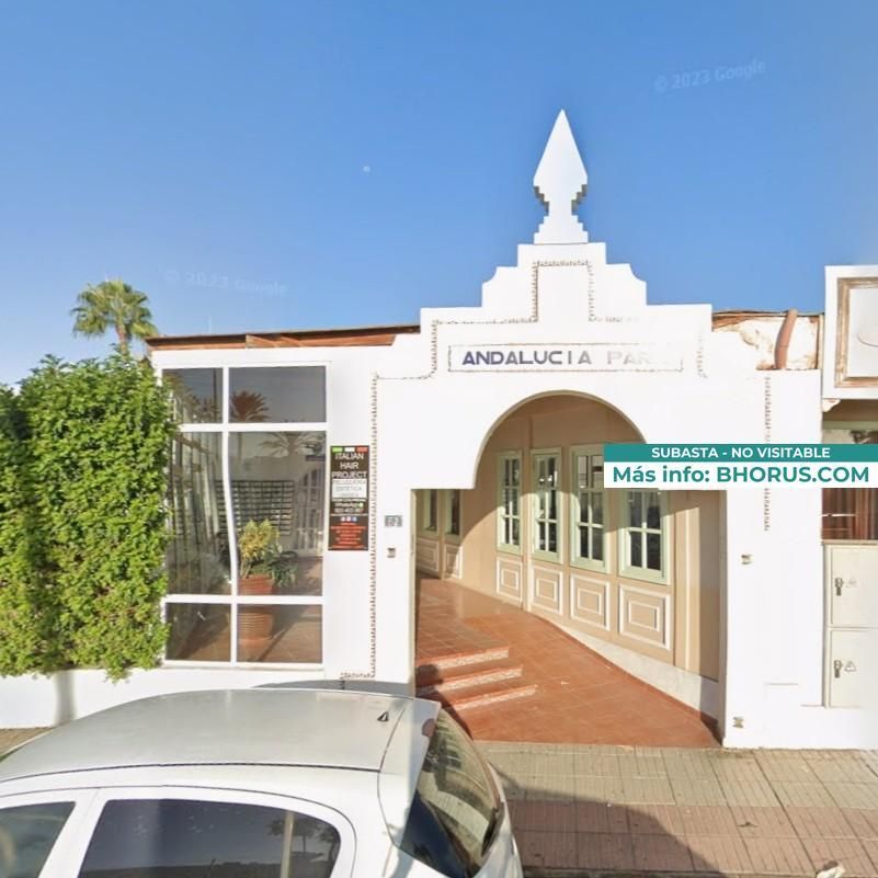 Vista exterior de Piso en venta en San Bartolomé de Tirajana con Jardín privado y Piscina
