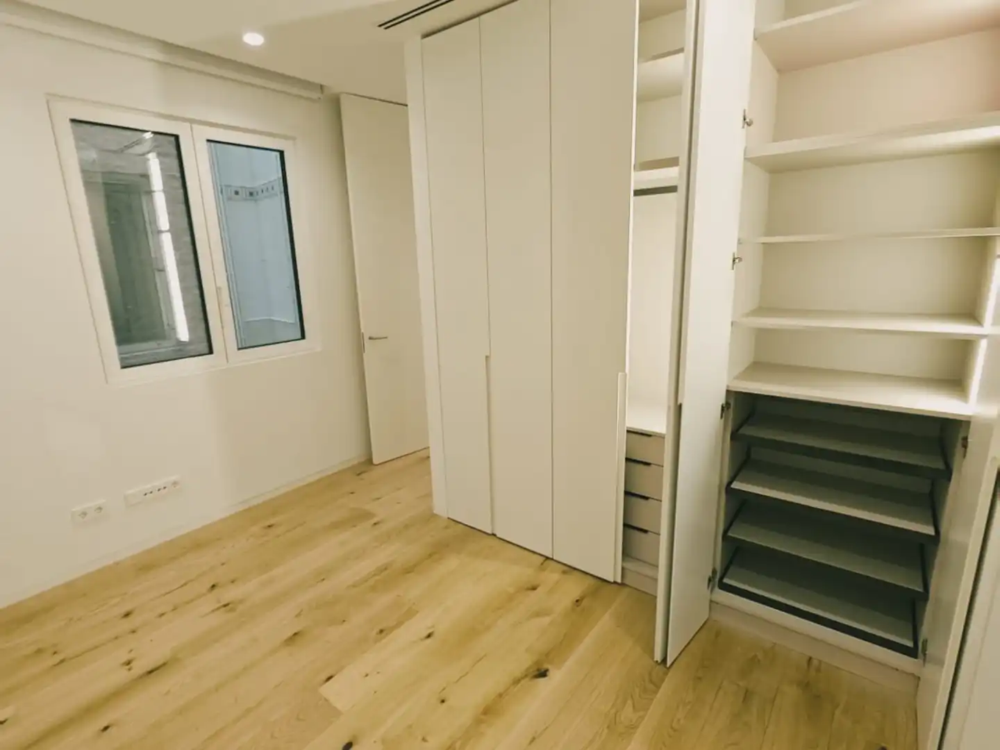 Bedroom of Flat for rent in Murcia  with Air Conditioner, Heating and Washing machine
