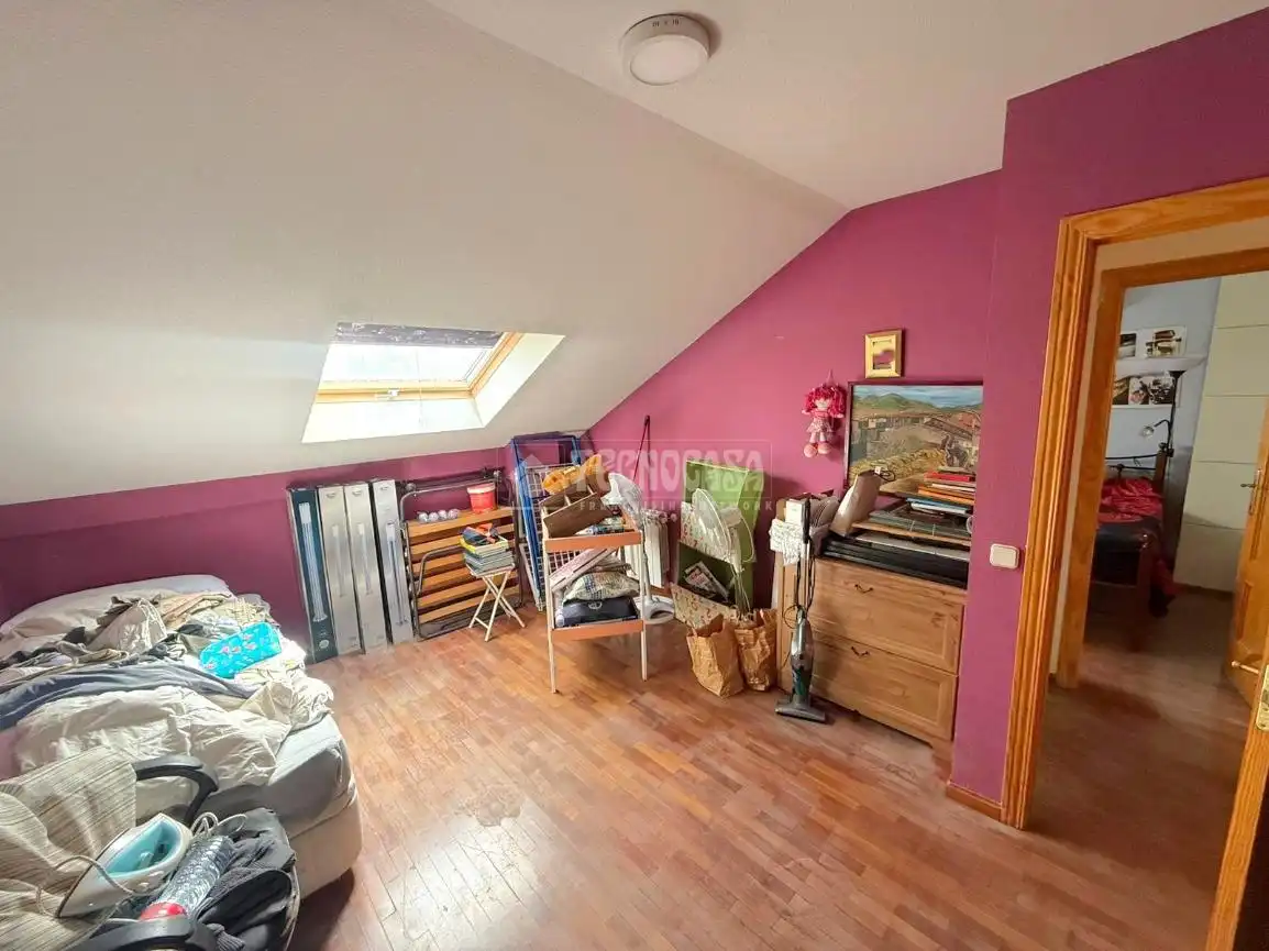 Habitación de Casa adosada en venta en Seseña con Aire acondicionado