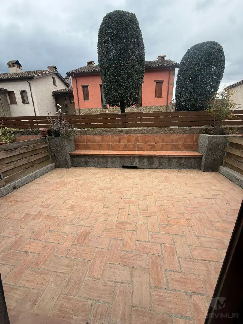 Terrassa de Casa o xalet en venda en La Vall d'en Bas amb Terrassa