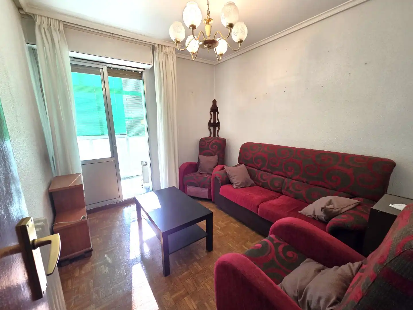 Sala d'estar de Pis en venda en Burgos amb Calefacció i Terrassa