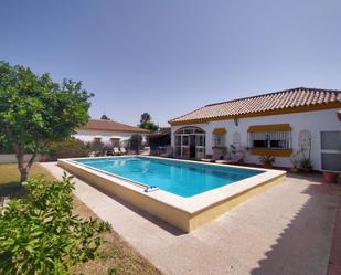 Piscina de Casa o xalet en venda en Chiclana de la Frontera amb Terrassa i Piscina