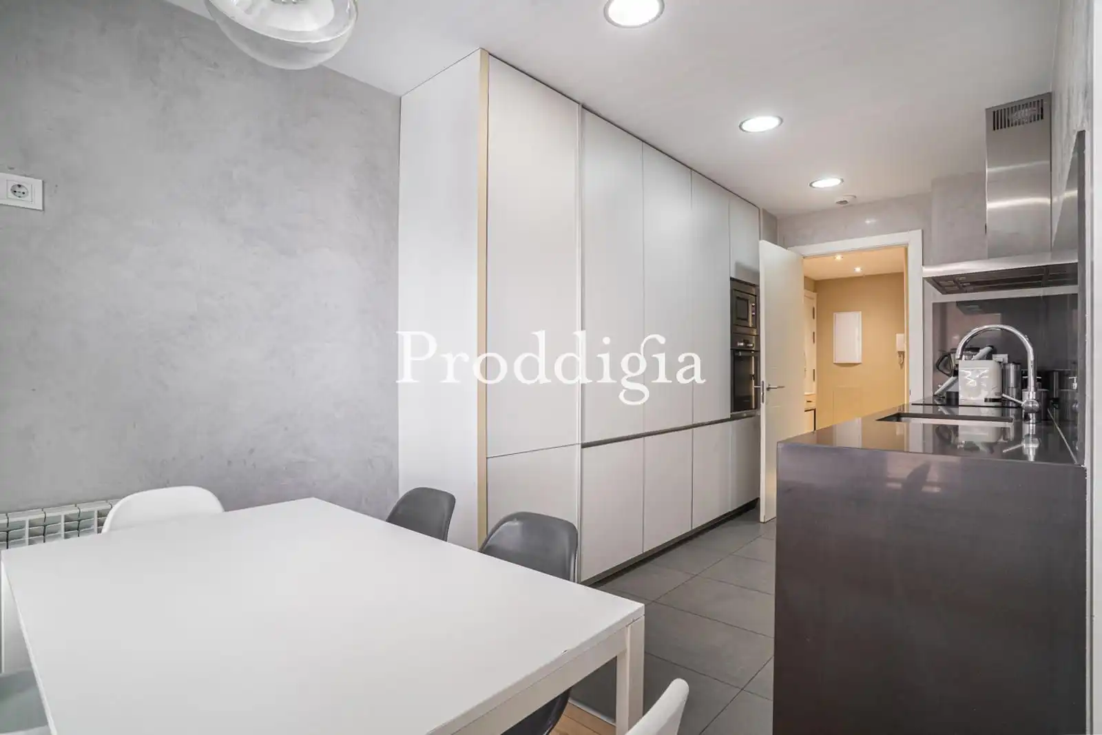 Cuina de Pis en venda en Sant Cugat del Vallès amb Aire condicionat, Calefacció i Terrassa