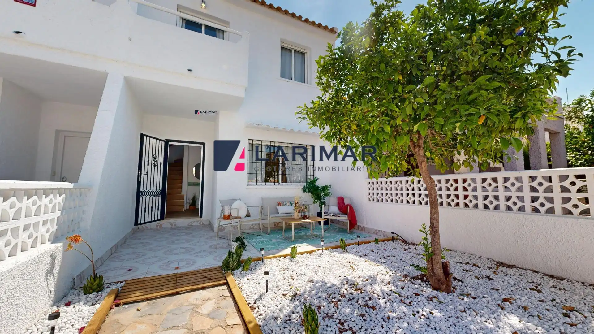 Jardín de Casa adosada en venta en Orihuela con Jardín privado, Terraza y Piscina comunitaria