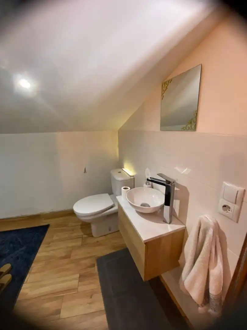 Badezimmer von Einfamilien-Reihenhaus zur Miete in Súria mit Heizung