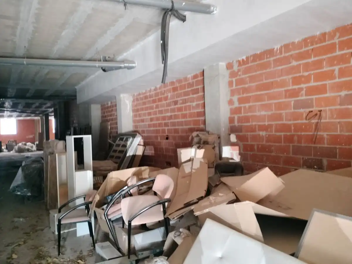 Local comercial en venda a Circunvalación, imagen 2