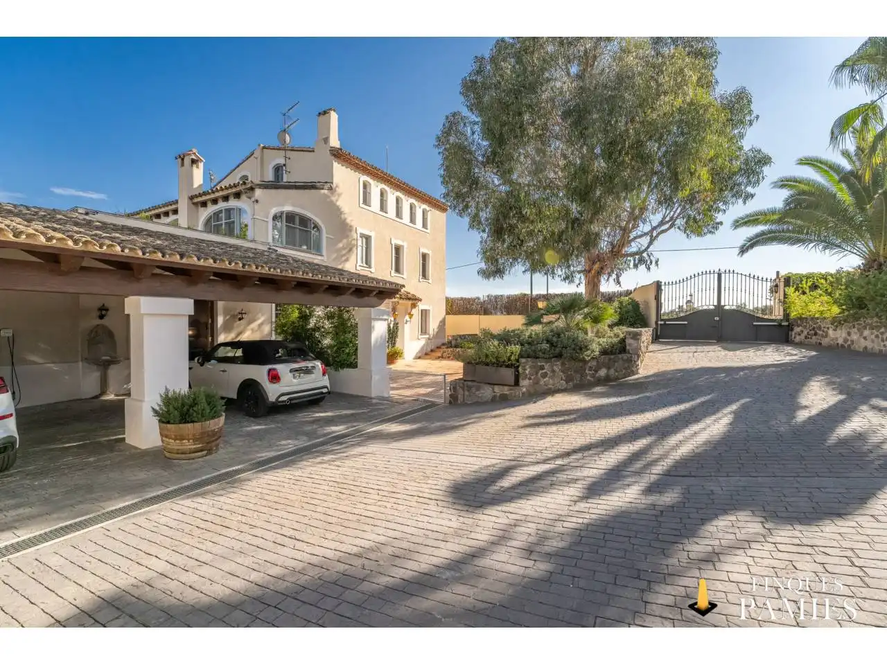 Vista exterior de Casa o chalet en venta en La Selva del Camp con Calefacción, Jardín privado y Terraza