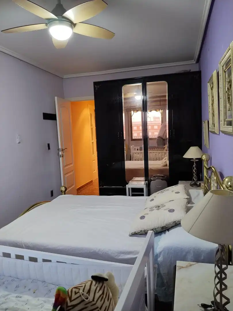 Habitación de Piso en venta en Valencia con Aire acondicionado y Balcón