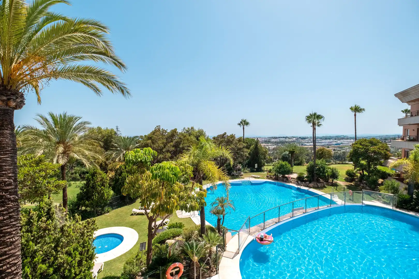 Piscina de Apartamento en venta en Marbella