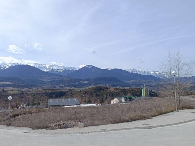 Terreno residencial en Venta en Carrer Construcció, 1 en Bellver de Cerdanya
