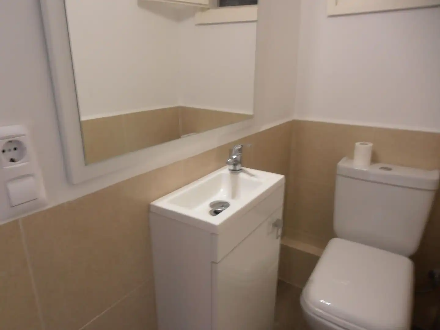 Baño de Piso en venta en Sabadell con Calefacción, Terraza y Balcón
