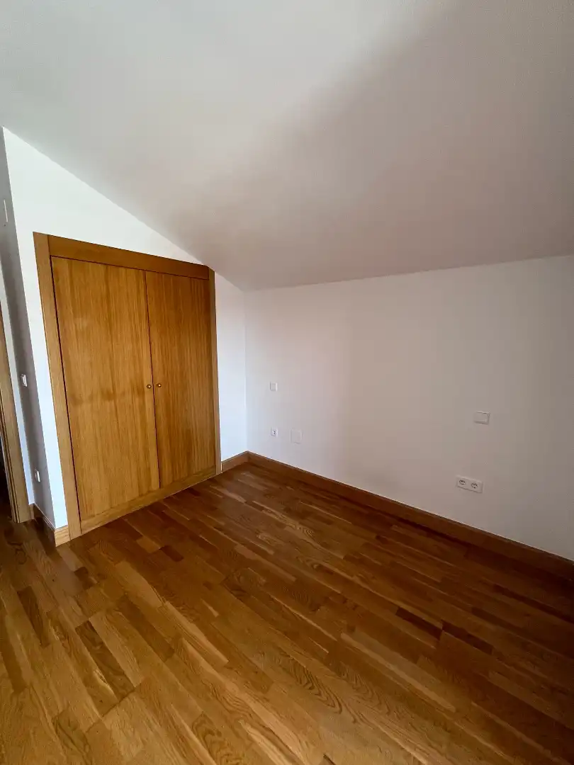 Dormitori de Casa o xalet en venda en Renedo de Esgueva amb Calefacció, Jardí privat i Parquet