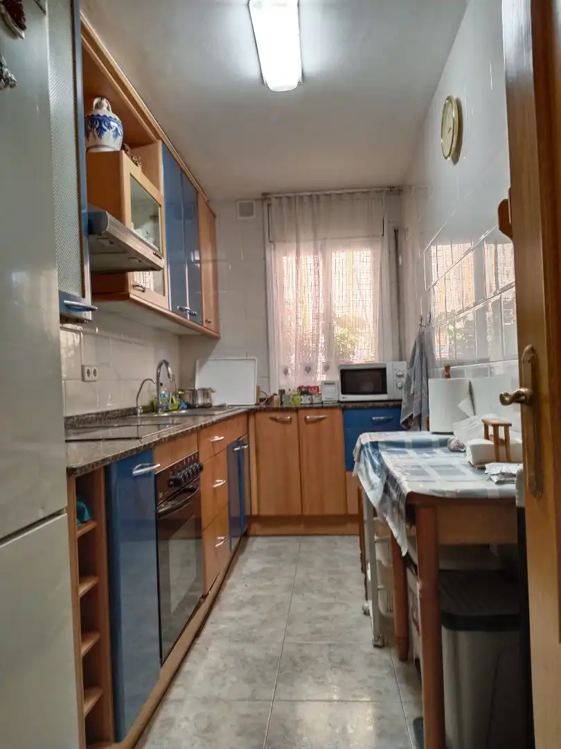 Piso con terraza en venta en Carrer de la Mare de Déu de Lourdes 53, imagen 2