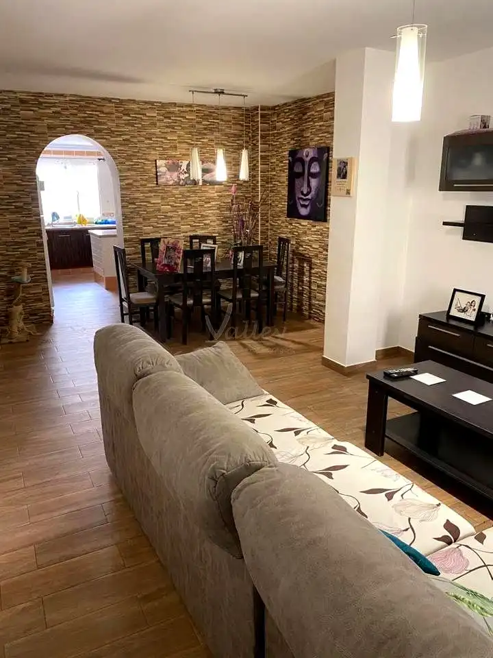 Sala d'estar de Casa o xalet en venda en San Roque amb Jardí privat, Terrassa i Traster