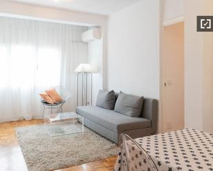 Bedroom of Flat to rent in  Madrid Capital  with Air Conditioner, Heating and Furnished
