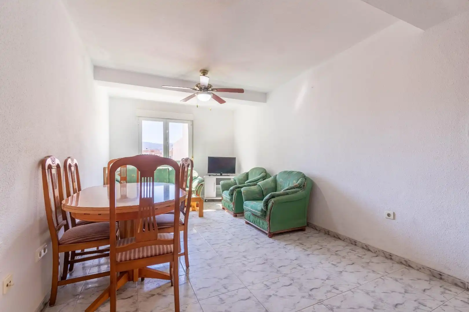Sala de estar de Piso en venta en Almería