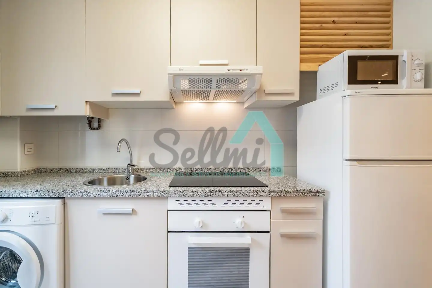 Cocina de Piso en venta en Oviedo  con Calefacción y Terraza