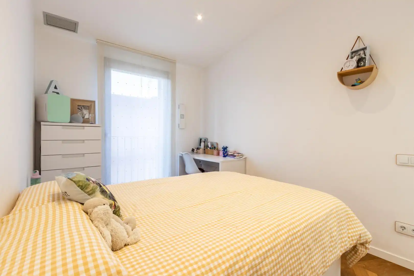 Bedroom of Flat for sale in Sant Llorenç Savall  with Heating, Private garden and Parquet flooring